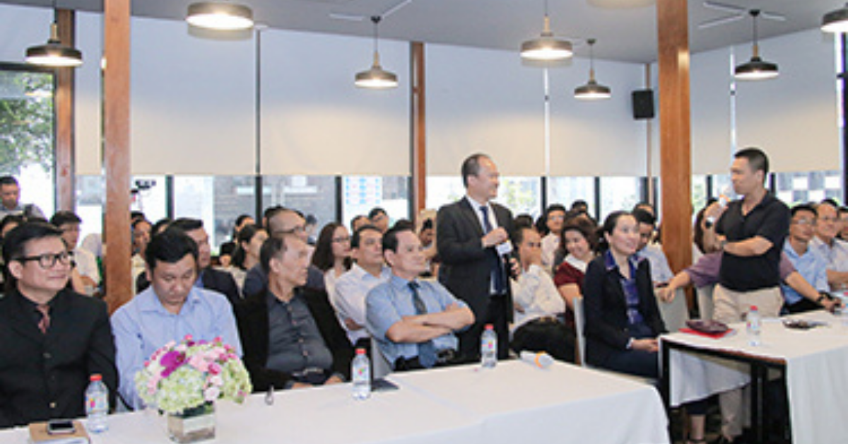 Ngày 28/11 Trường Doanh nhân BizUni đã chính thức giới thiệu khóa học CEO-SME